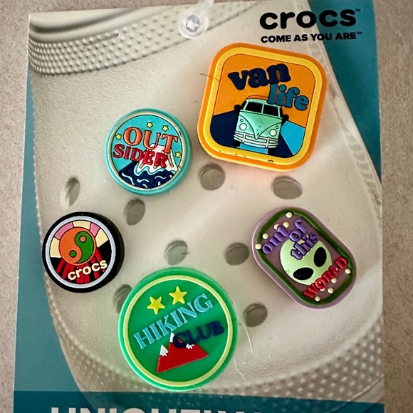 Crocs Jibbitz Charms: Adventure Patch 5 Pack - Picture 1 of 1